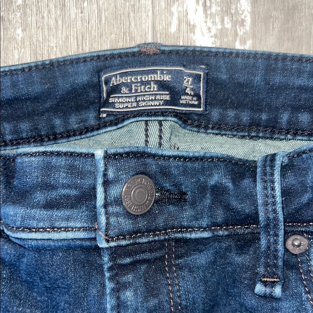 Abercrombie & Fitch Super Skinny Jeans
